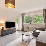 Arena Trifft Suite By Cordis Sky In Direkter Umgebung Zur Arena